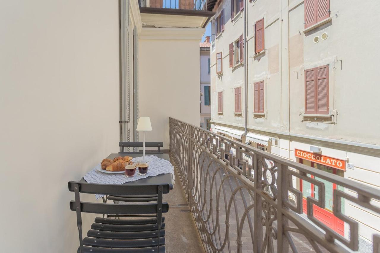 Independence Apartment With Balcony By Rent All كومو المظهر الخارجي الصورة