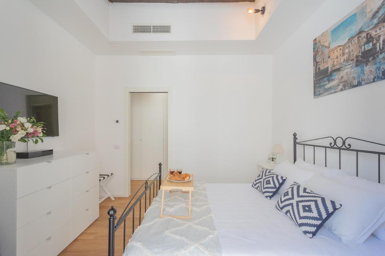 Independence Apartment With Balcony By Rent All كومو المظهر الخارجي الصورة